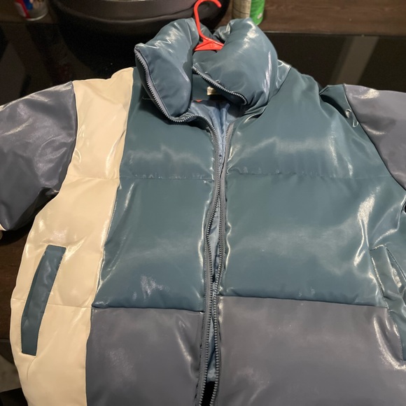 Very rare coat I promise u won’t see no one with it super luxury - Picture 3 of 9